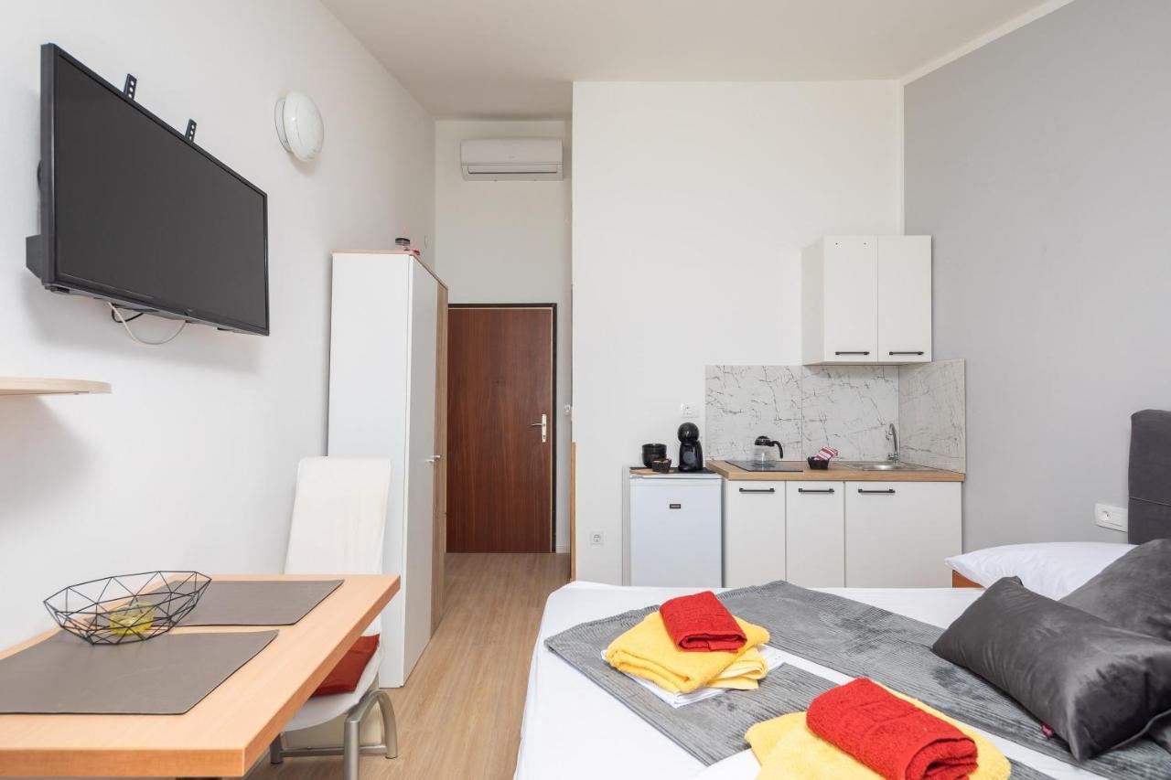 Beach Apartments Borovina Stanici ภายนอก รูปภาพ